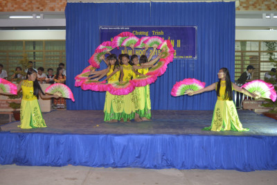 Chương trình "Xuân yêu thương" lần thứ II năm 2016 của trường THCS Nguyễn Viết Xuân