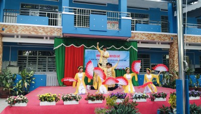 Liên đội trường THCS Nguyễn Viết Xuân tổ chức chương trình văn nghệ chào mừng thành công đại hội Đoàn toàn quốc lần thứ XII nhiệm kỳ 2022 - 2027