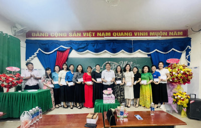 Sinh hoạt ý nghĩa ngày 20-10