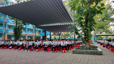 Tiết hoạt dưới cờ đầu tuần của trường THCS Nguyễn Viết Xuân