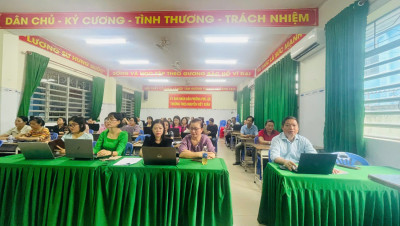 Học sinh tham gia môn Cờ vua