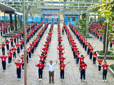 Trường THCS Nguyễn Viết Xuân tham gia đồng diễn Võ nhạc Vovinam