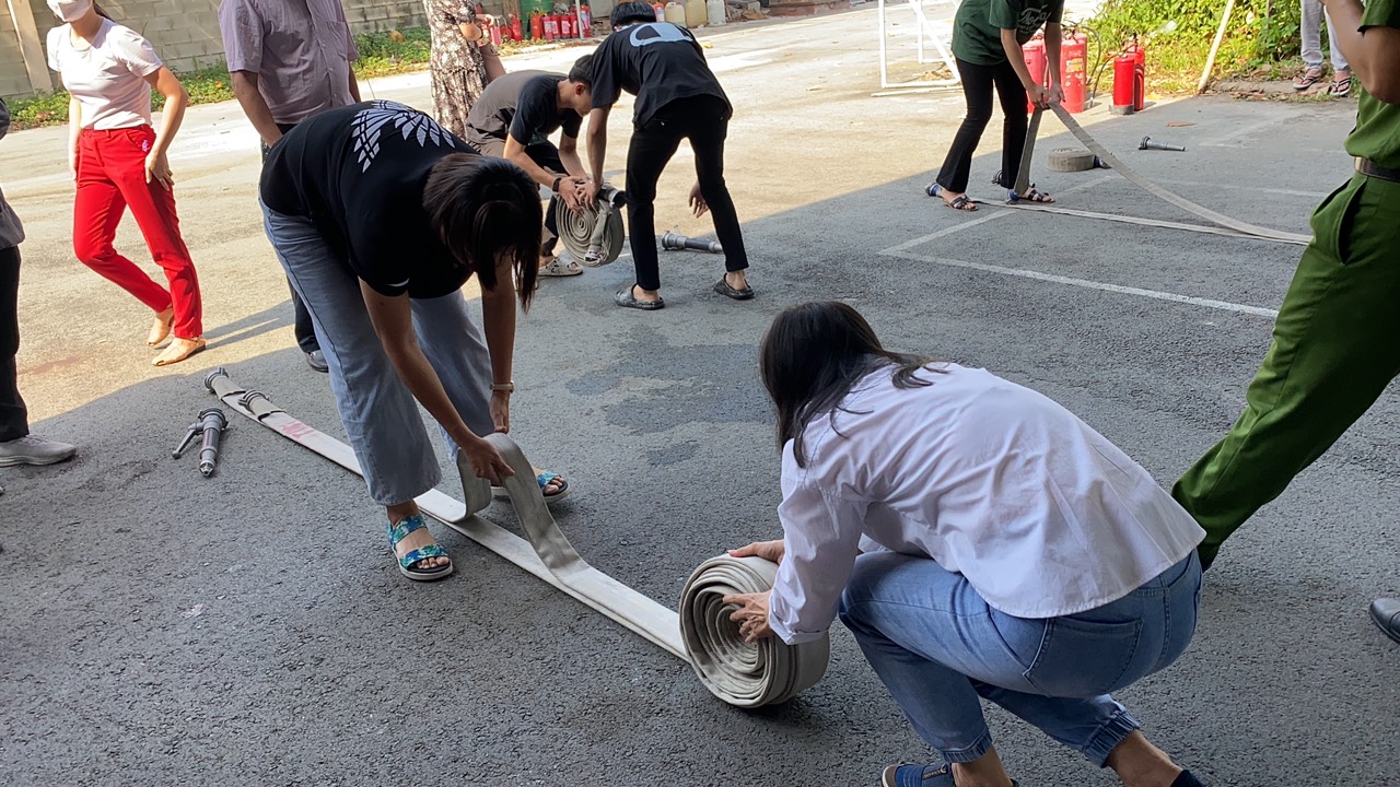 Trường THCS Nguyễn Viết Xuân tham gia học tập huấn phòng cháy chữa cháy