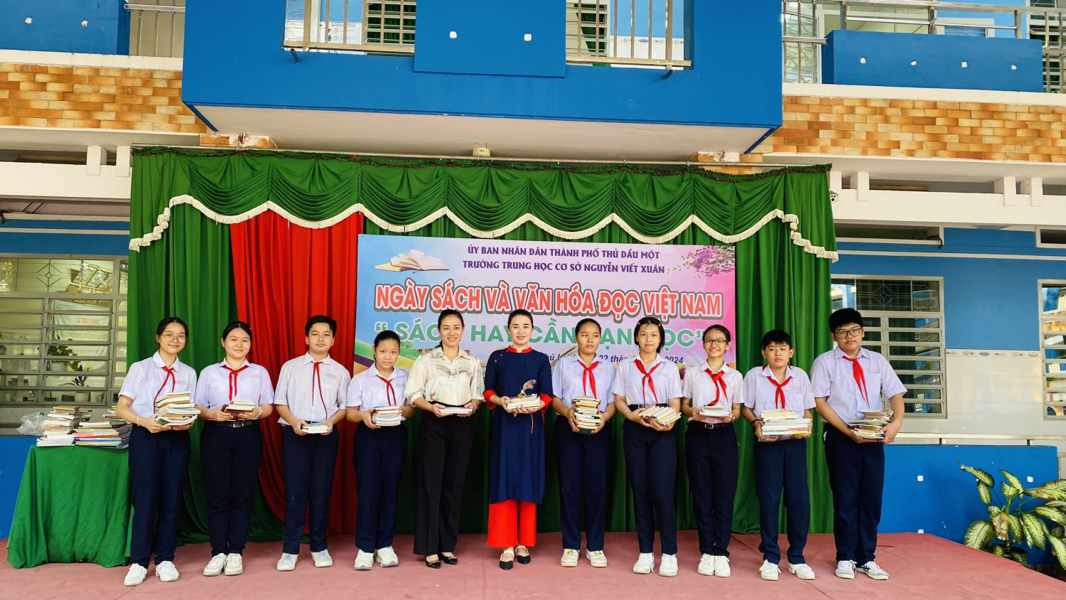 Hưởng ứng Ngày Sách và Văn hóa đọc Việt Nam