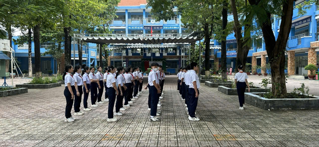 Trường THCS Nguyễn Viết Xuân duy trì tập thể dục giữa giờ