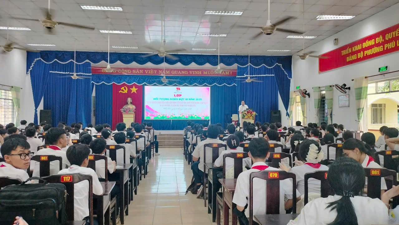 QUNAG ẢNH min