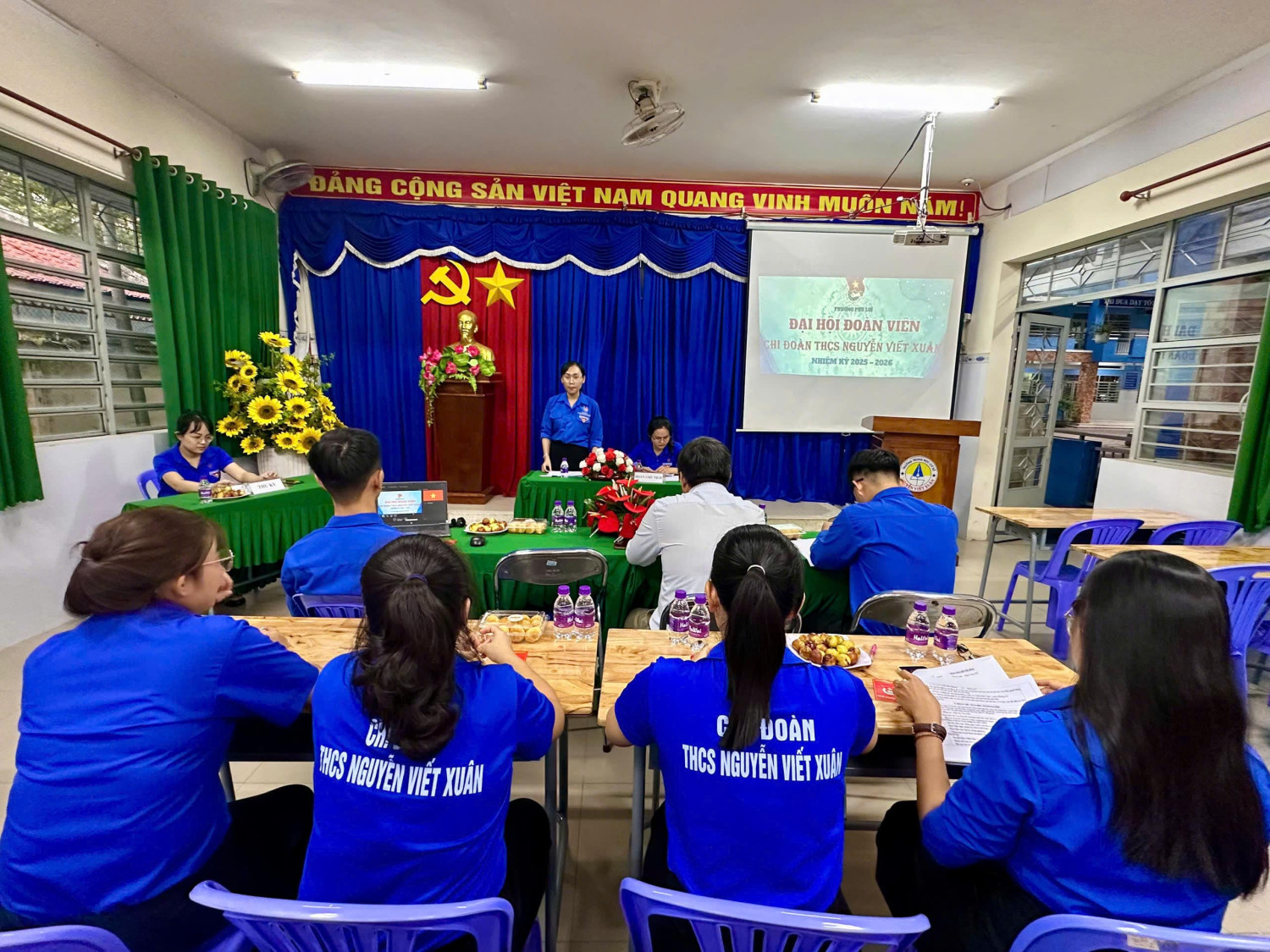 Đại hội chi Đoàn trường THCS Nguyễn Viết Xuân năm học 2025 - 2026