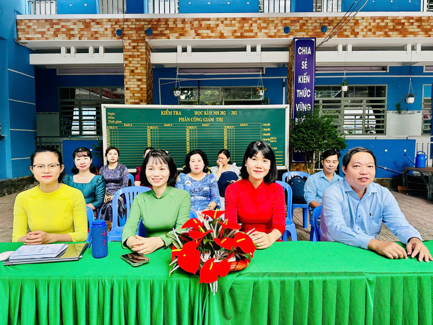 Trường THCS Nguyễn Viết Xuân tổ chức tiết sinh hoạt dưới cờ hàng tuần