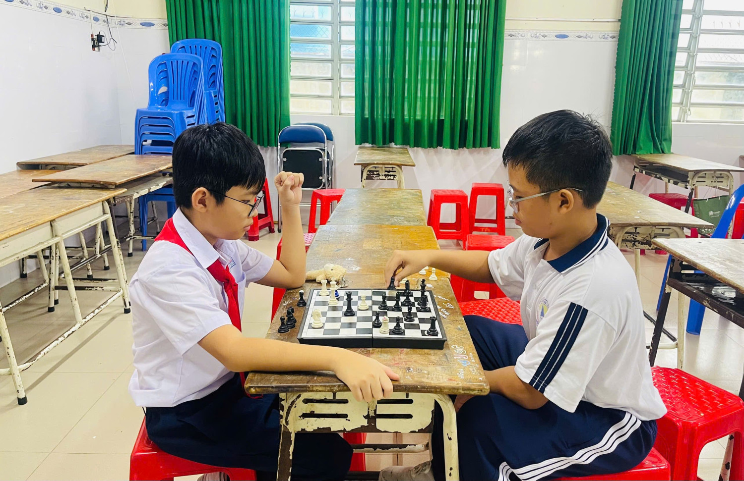 Trường THCS Nguyễn Viết Xuân tổ chức thi đấu giải thể thao học sinh