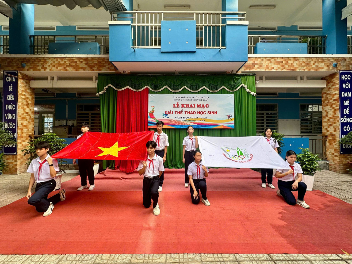 Trường THCS Nguyễn Viết Xuân tổ chức lễ Khai mạc giải thể thao học sinh năm học 2025 - 2026