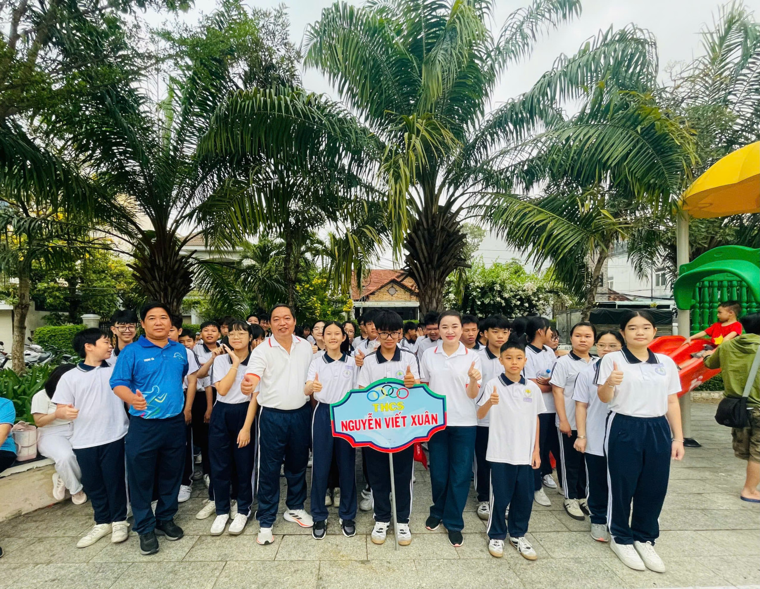 Chụp hình lưu niệm