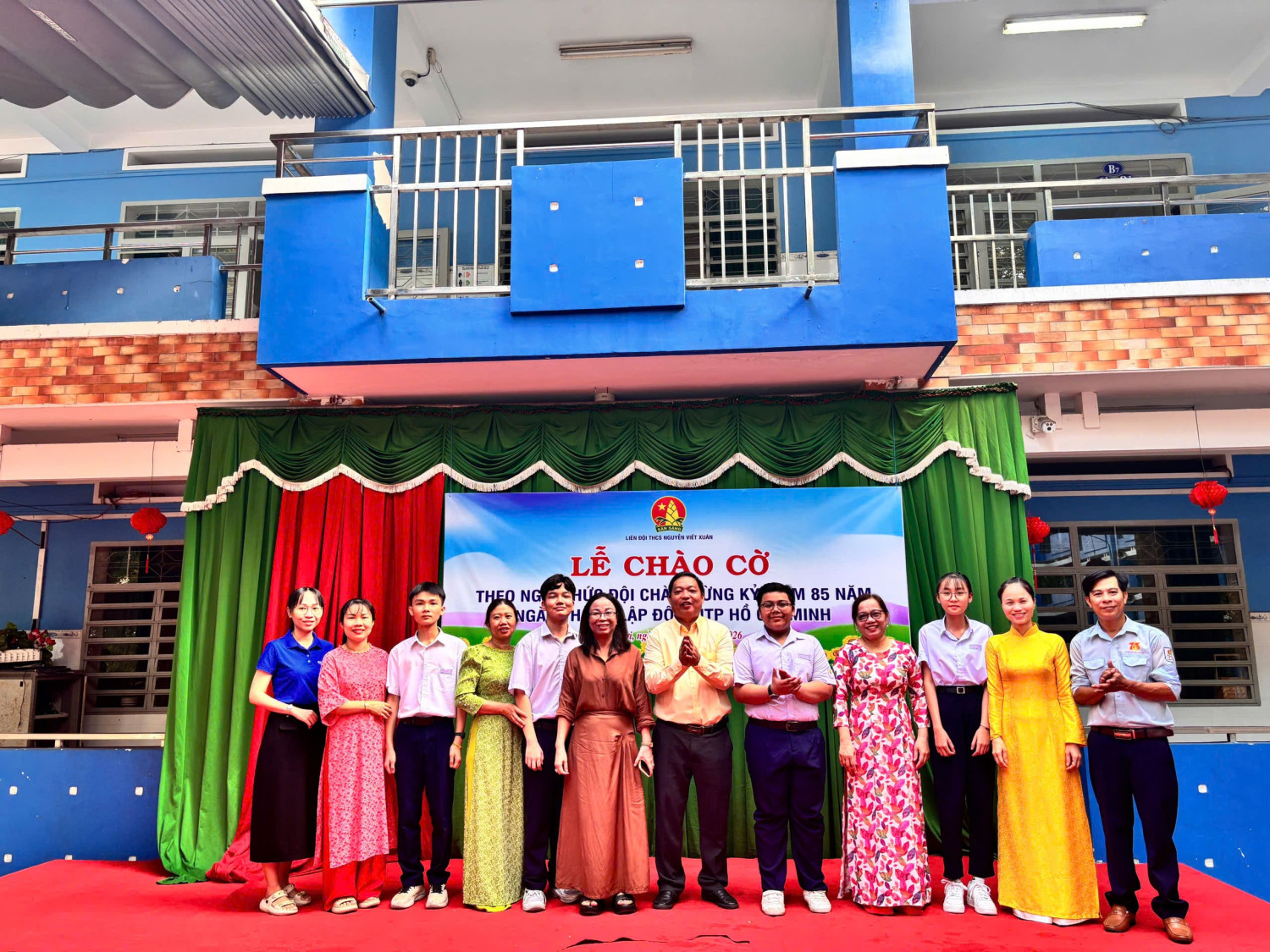 Chụp hình lưu niệm