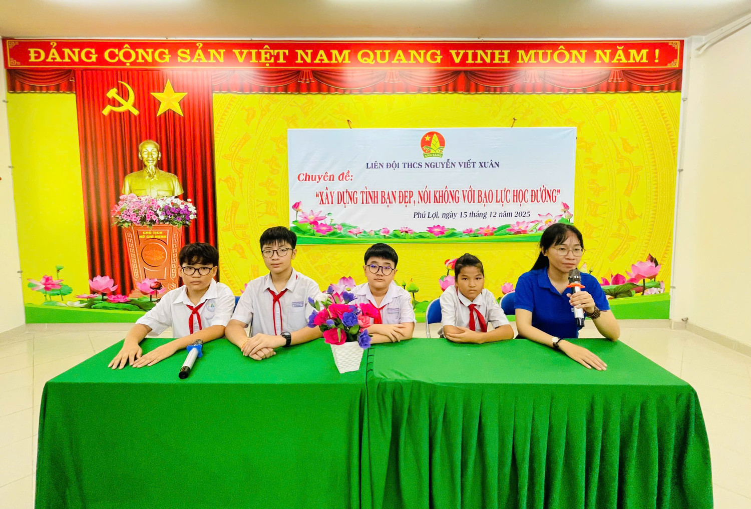 TRƯỜNG THCS NGUYỄN VIẾT XUÂN TỔ CHỨC TUYÊN TRUYỀN CHUYÊN ĐỀ “XÂY DỰNG TÌNH BẠN ĐẸP, NÓI KHÔNG VỚI BẠO LỰC HỌC ĐƯỜNG”